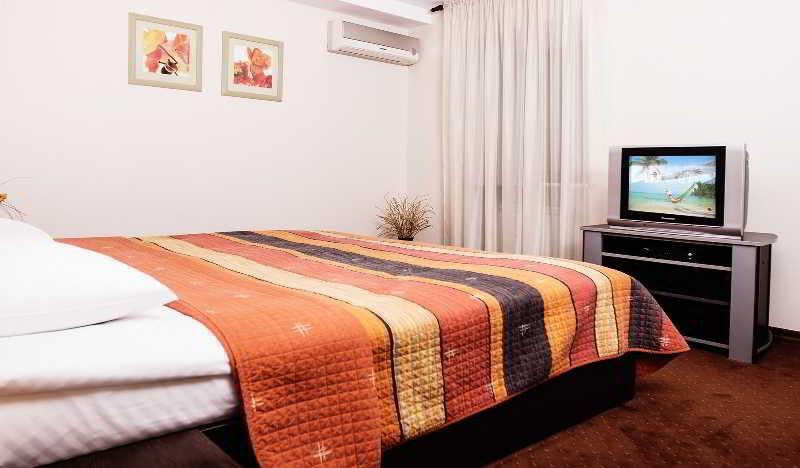 Aparthotel Senator Center